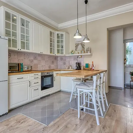 Nadszal Apartment